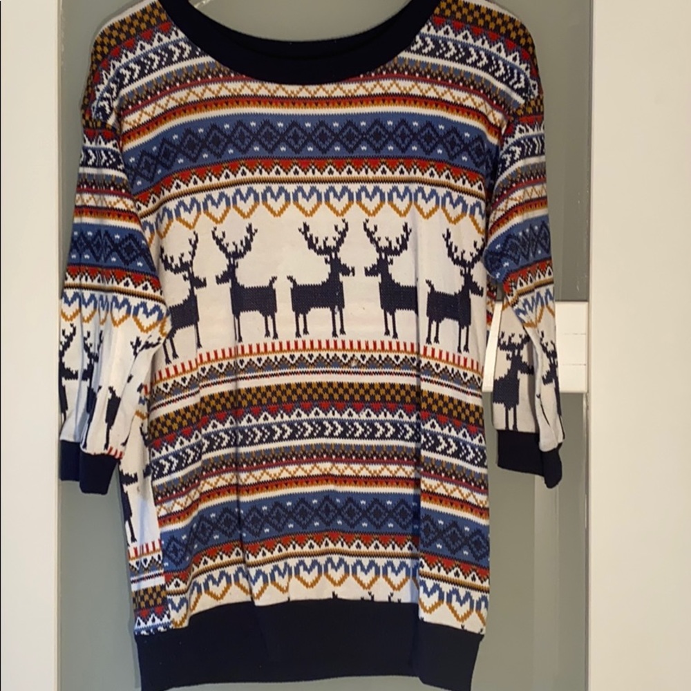 Half sleeve sweater